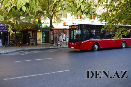 Bakıda qadın avtobusdan yıxılaraq öldü