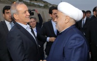 Pezeşkian Bibiheybət məscidini ziyarət edib - Fotolar