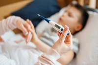 Uşaqlar arasında kütləvi virus yayılıb - SİMPTOMLAR