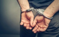 Nömrəsiz maşınla xuliqanlıq edən qazi saxlanıldı