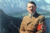 Hitlerlə bağlı maraqlı foto yayıldı: siqaret qutularında…