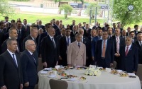 Liderlər bayramı Həkəri sahilində qeyd edir - Canlı