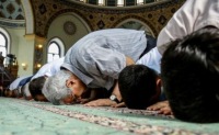 Azərbaycanda bayram namazı qılınır
