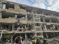 İran İsrailə ballistik raketlər atdı