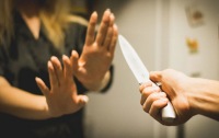 24 yaşlı gəlin öldürüldü, qayınanası yaralandı - Şübhəli qayınatadır