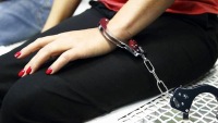 Bakıda evlərdən oğurluq edildi: 22 yaşlı qız saxlanıldı